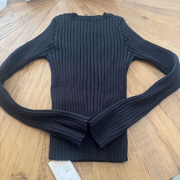 Halara Round Neck Long Sleeve Frill Casual Sweater size medium - Picture 6 of 7